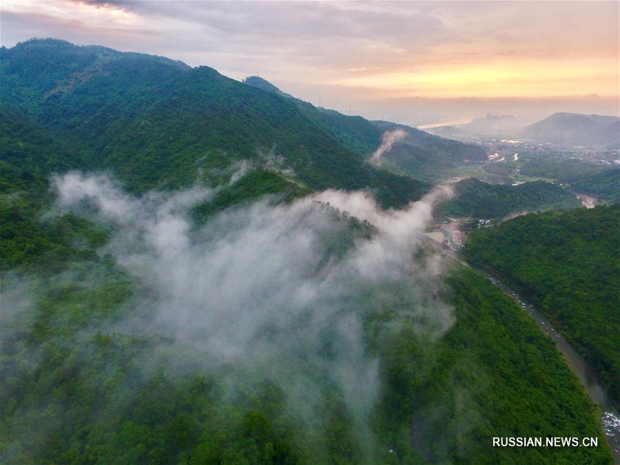Горы после дождя в провинции Фуцзянь