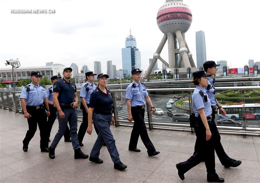 Сотрудники полиции Китая и Италии провели совместное патрулирование в Шанхае
