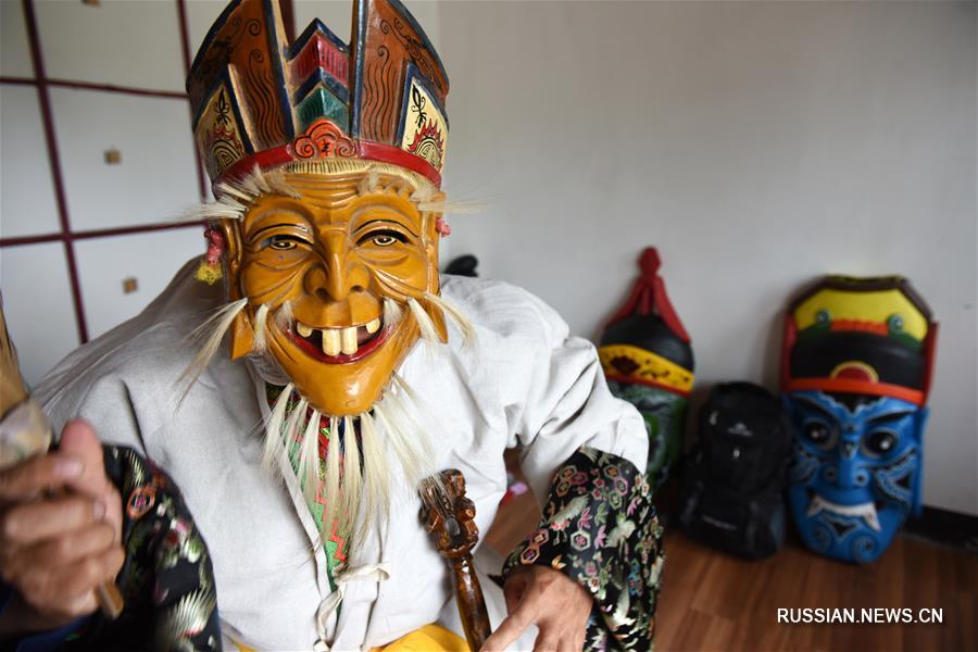 Искусство создания резных масок "Но" из провинции Гуйчжоу