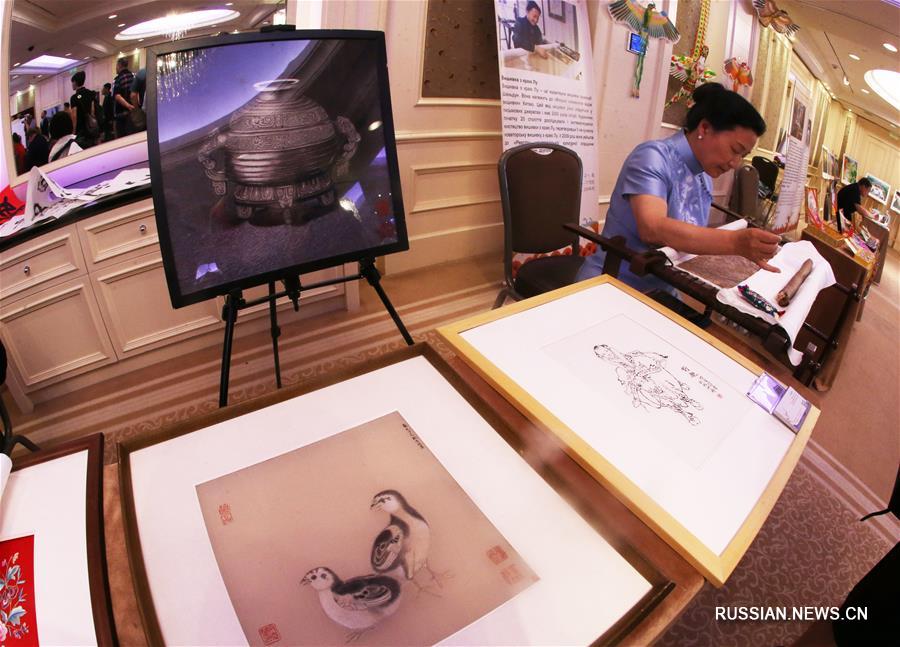 Выставка китайских мастеров из провинции Шаньдун проходит в Киеве