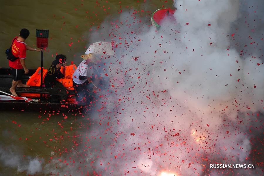 Здоровье нации -- Драконовые челны в провинции Гуандун