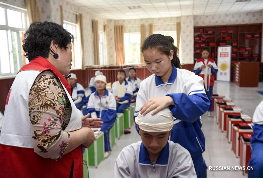 Китайский фонд Красного Креста открыл первый в Нинся-Хуэйском АР школьный медпункт по программе "Боай"