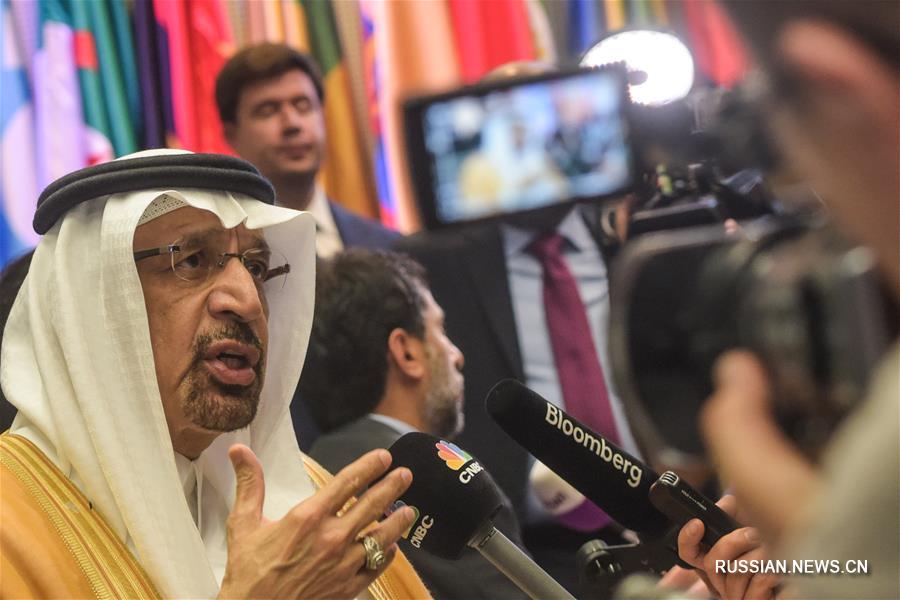 ОПЕК решила продлить соглашение по сокращению добычи нефти