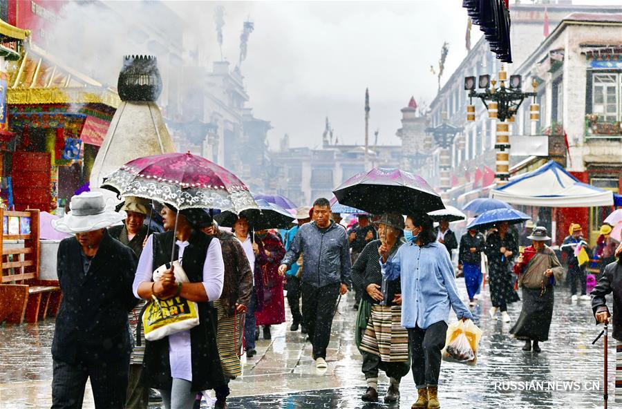 В Лхасе прошел летний дождь