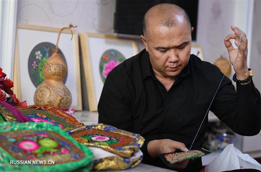 История синьцзянского вышивальщика Кадира Рахмана