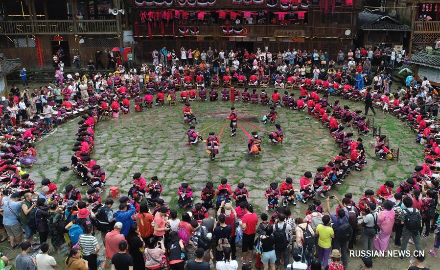Праздник "сушки одежды" в Луншэне