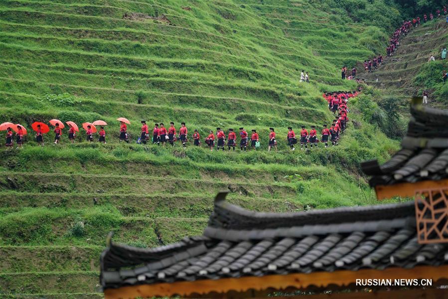 Праздник "сушки одежды" в Луншэне
