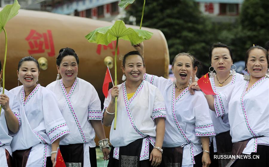 В Китае отмечают праздник "Двойной шестерки" 