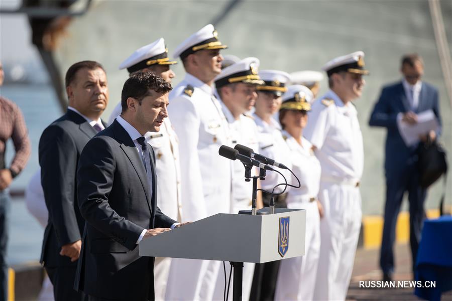 Президент Украины посетил военные учения в Одессе  