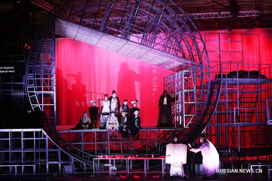 В рамках Авиньонского театрального фестиваля поставили пьесу Лао Шэ "Чайная"