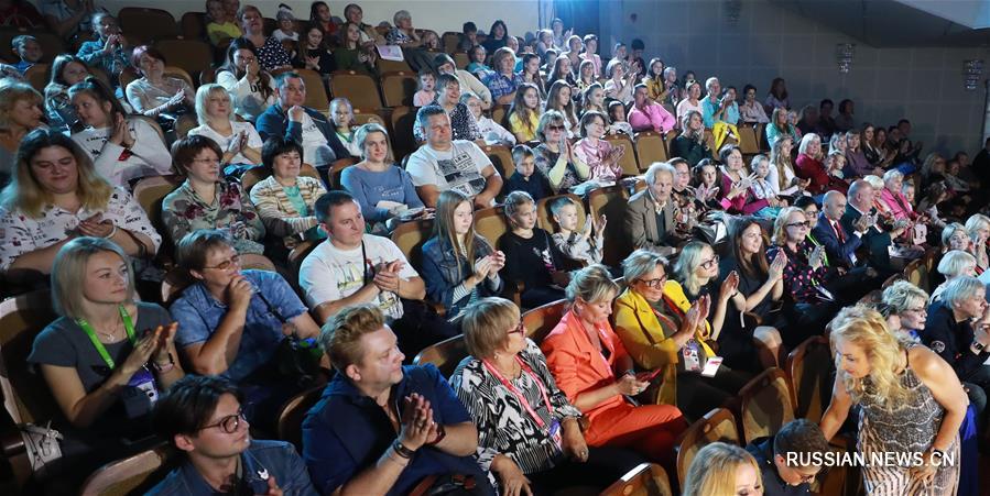 Ксения Галецкая из Беларуси победила в XVII Международном детском конкурсе "Витебск-2019"  