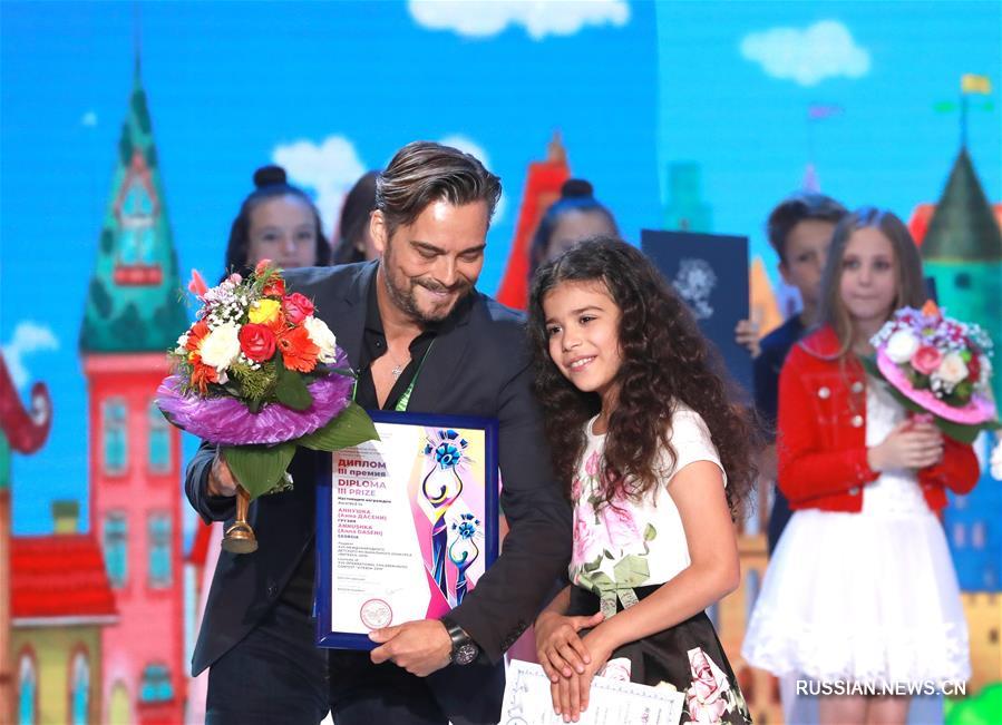 Ксения Галецкая из Беларуси победила в XVII Международном детском конкурсе "Витебск-2019"  