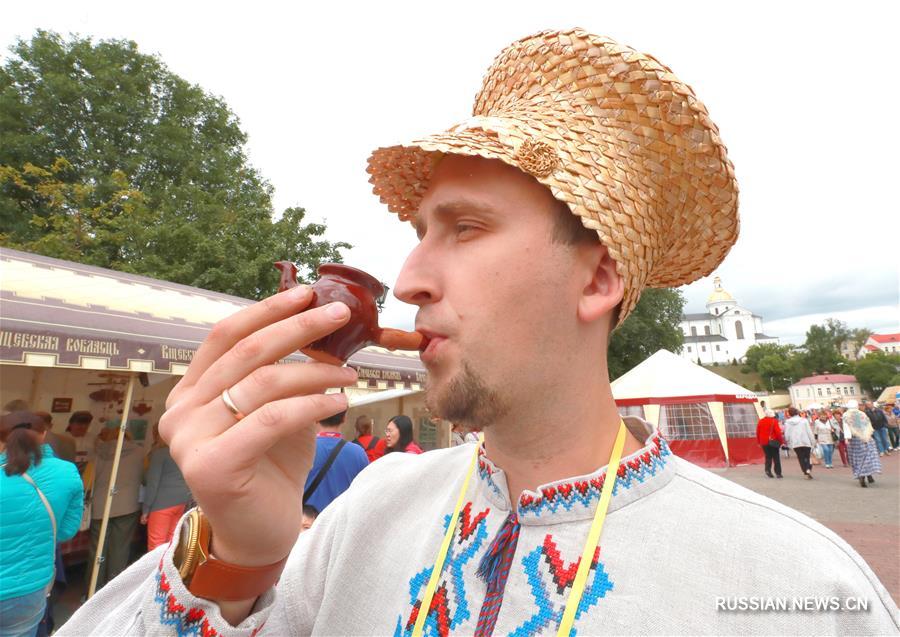 В Витебске прошел международный конкурс мастеров-ремесленников "Салавейка" 