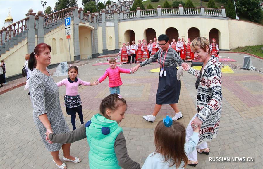 В Витебске прошел международный конкурс мастеров-ремесленников "Салавейка" 