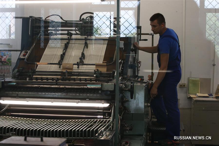 Полиграфический комбинат "Украина" круглосуточно печатает избирательные бюллетени для внеочередных выборов в Верховную раду