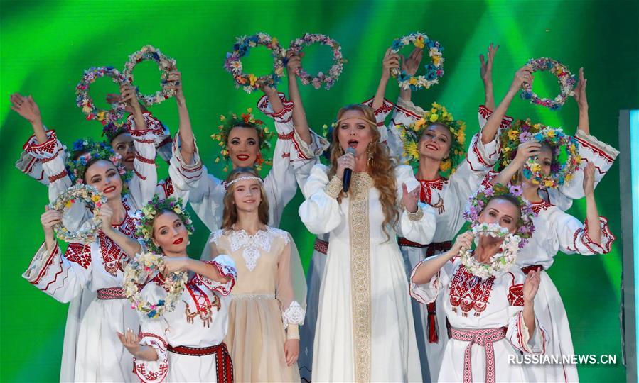 В Беларуси торжественно открылся XXVIII Международный фестиваль искусств "Славянский базар в Витебске"