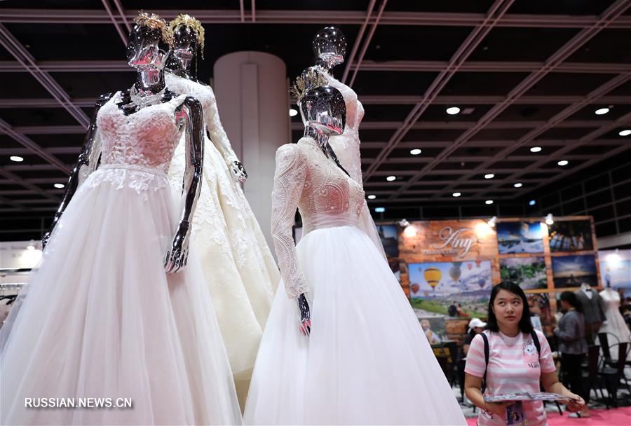 В Сянгане открылась выставка свадебного сервиса и свадебных платьев