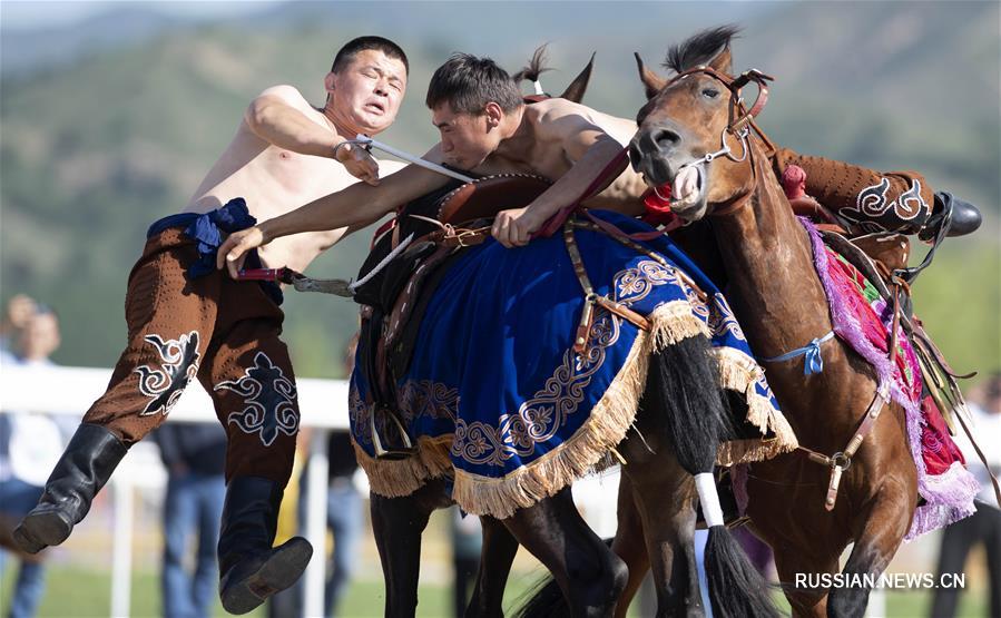 Конные состязания в Хух-Хото