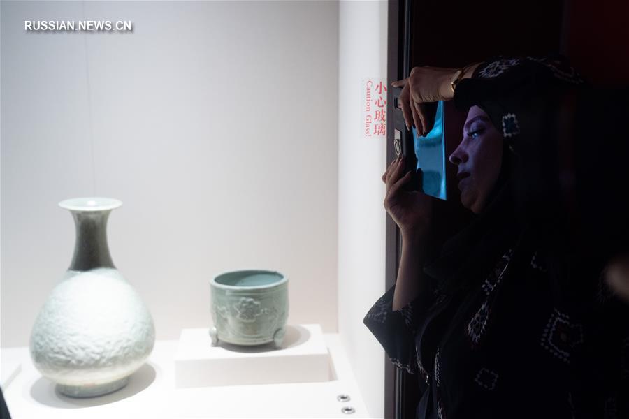 Выставка керамики селадон из Лунцюаня открылась в музее "Гугун" в Пекине