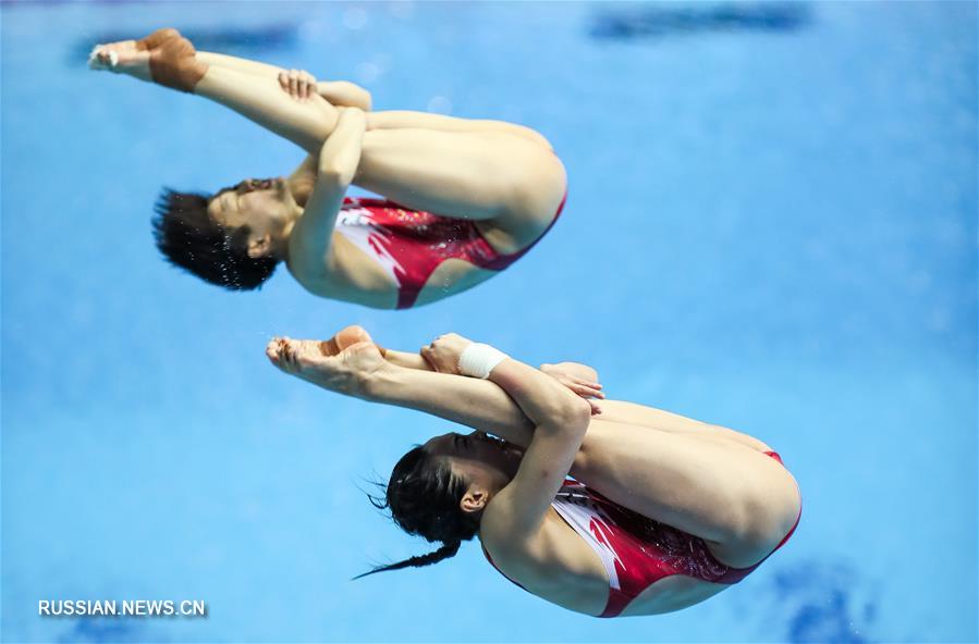 Чемпионат мира по водным видам спорта -- Прыжки в воду: Ши Тинмао и Ван Хань завоевали "золото" в синхронных прыжках с 3-метрового трамплина среди женщин