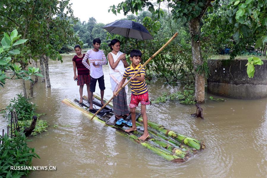 В Индии продолжаются наводнения