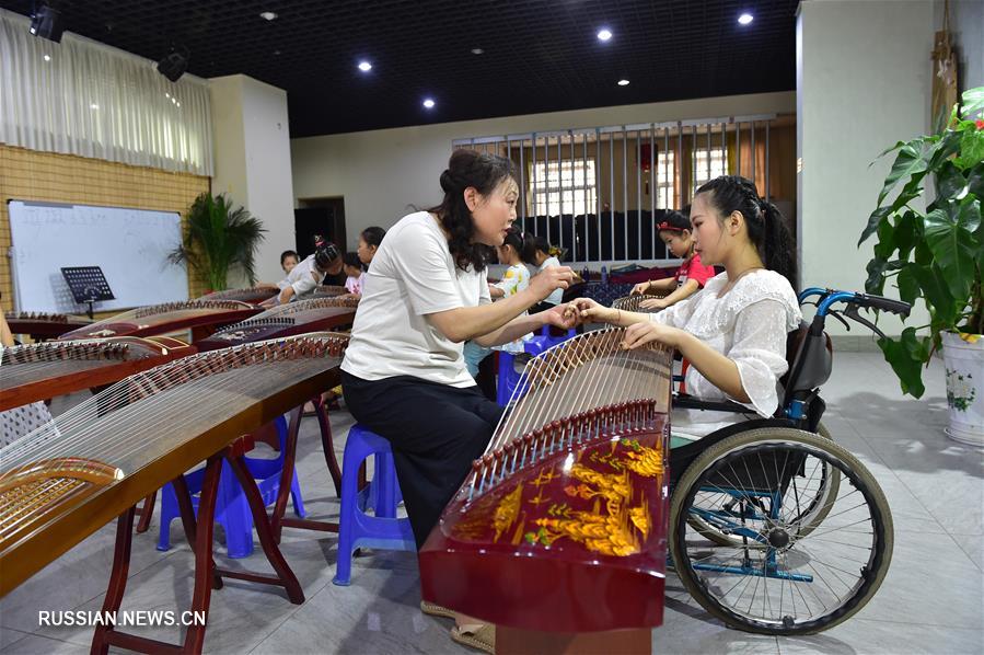 Музыкальная мечта девочки с инвалидностью из провинции Шаньси