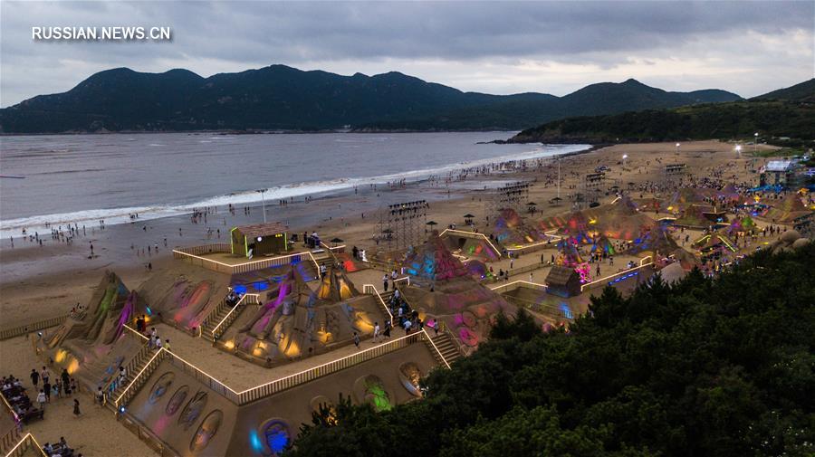 Международный фестиваль песчаной скульптуры открылся в Чжоушане