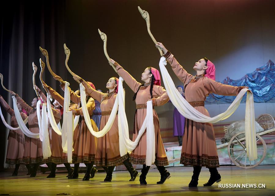 Музыкальный спектакль "Любовь в Чжужихэ" среди монгольских степень