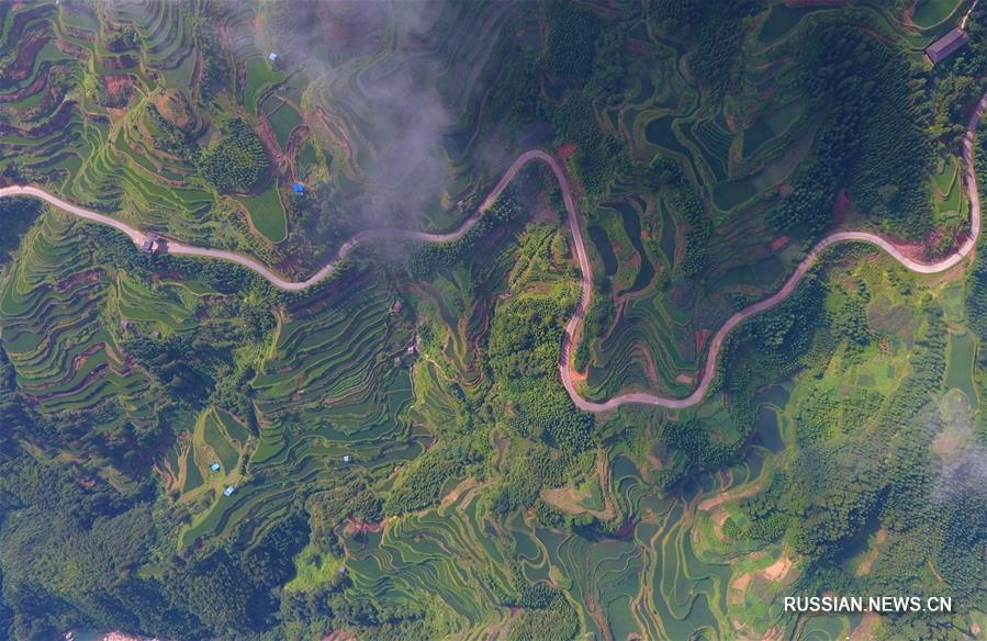 Живописные пейзажи террасированных полей в Гуанси-Чжуанском автономном районе 