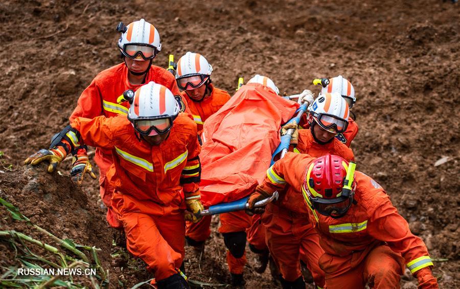 Число погибших в результате оползня на юго-западе Китая возросло до 13 человек