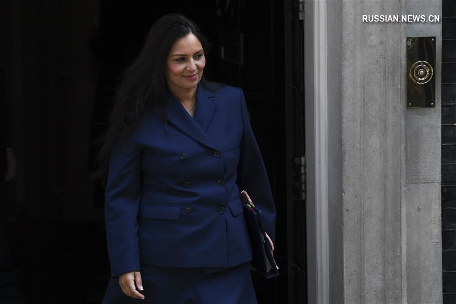 Премьер-министр Великобритании Борис Джонсон провел первое заседание кабинета министров 