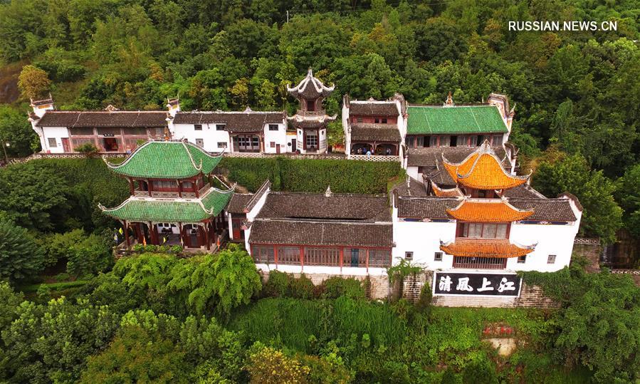 Древний храм Чжан Фэя с высоты птичьего полета