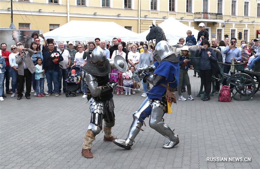 Рыцарские бои в центре Минска