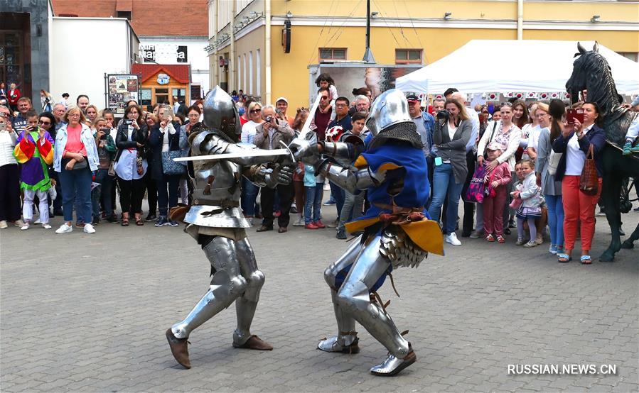 Рыцарские бои в центре Минска