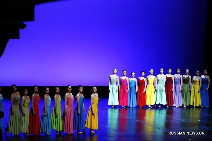 В Шанхае прошел благотворительный концерт "Китайский стиль в танце"