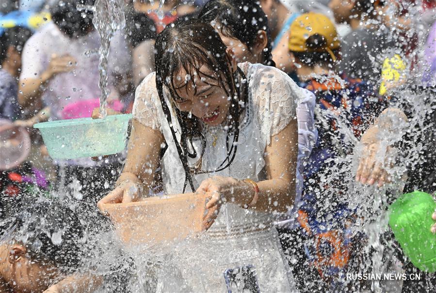 Праздник Сишуй в провинции Хайнань