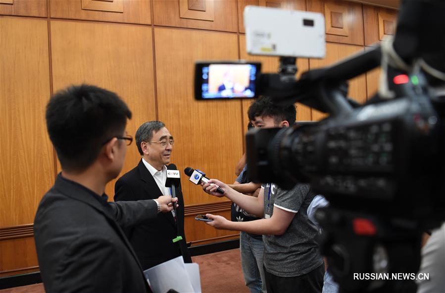 Общественность Сянгана должна сплотиться и заявить о себе во весь голос, чтобы поскорее покончить с насилием и хаосом