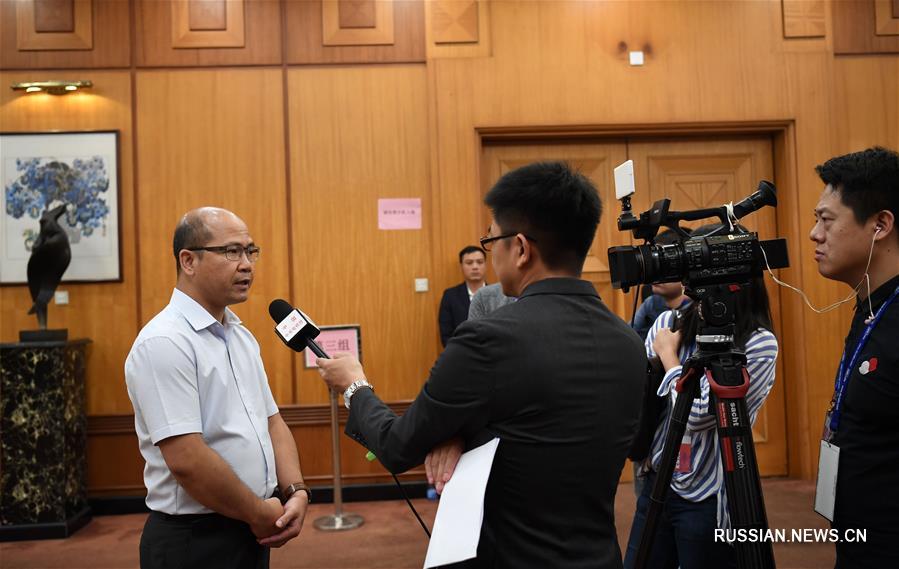 Общественность Сянгана должна сплотиться и заявить о себе во весь голос, чтобы поскорее покончить с насилием и хаосом