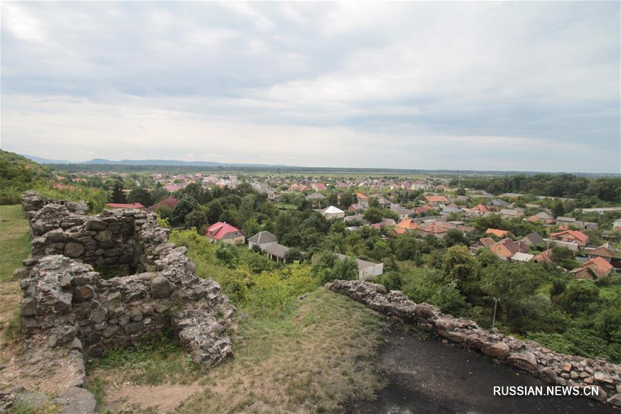 Замок Канков -- один из старейших исторических памятников на территории Украины