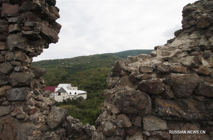 Замок Канков -- один из старейших исторических памятников на территории Украины