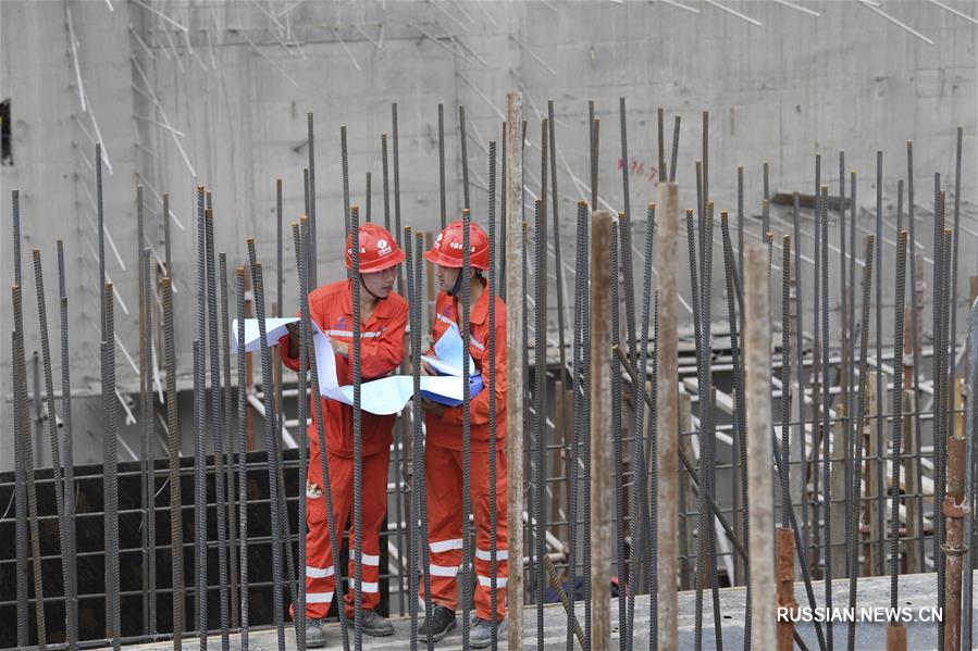 Строительство гидроузла "Датэнся" в Гуанси идет полным ходом