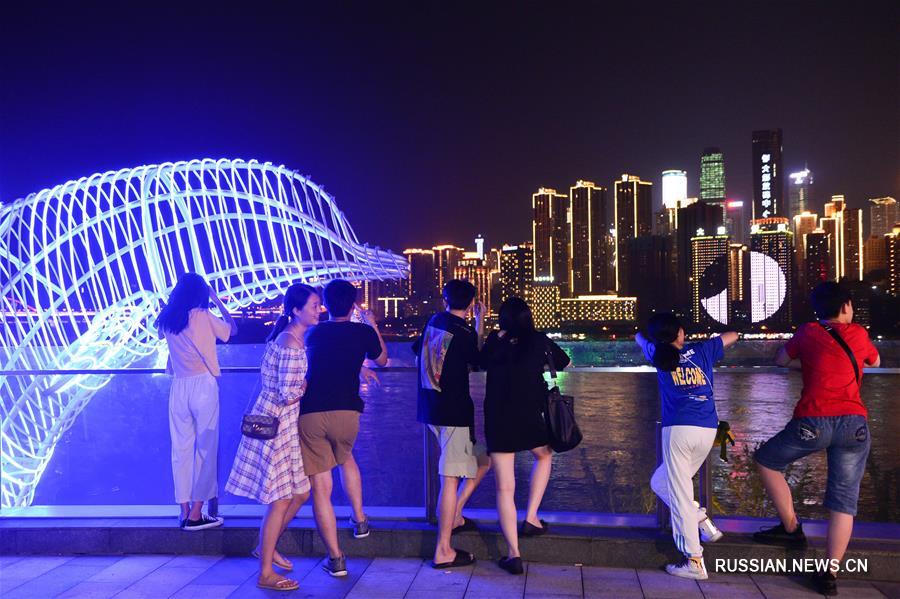 В Чунцине бурно развивается "ночная экономика"