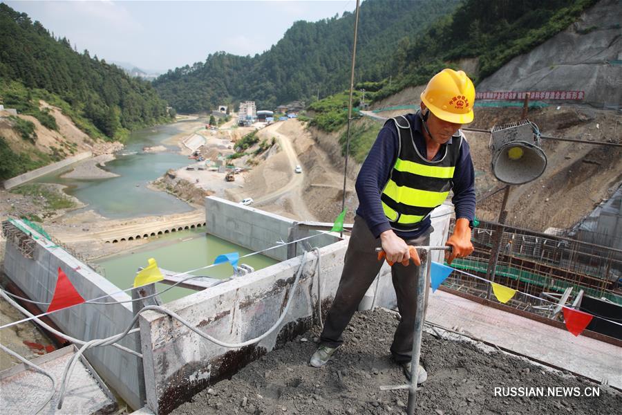 В отдаленном районе провинции Гуйчжоу завершено сооружение дамбы водохранилища Кунчжай