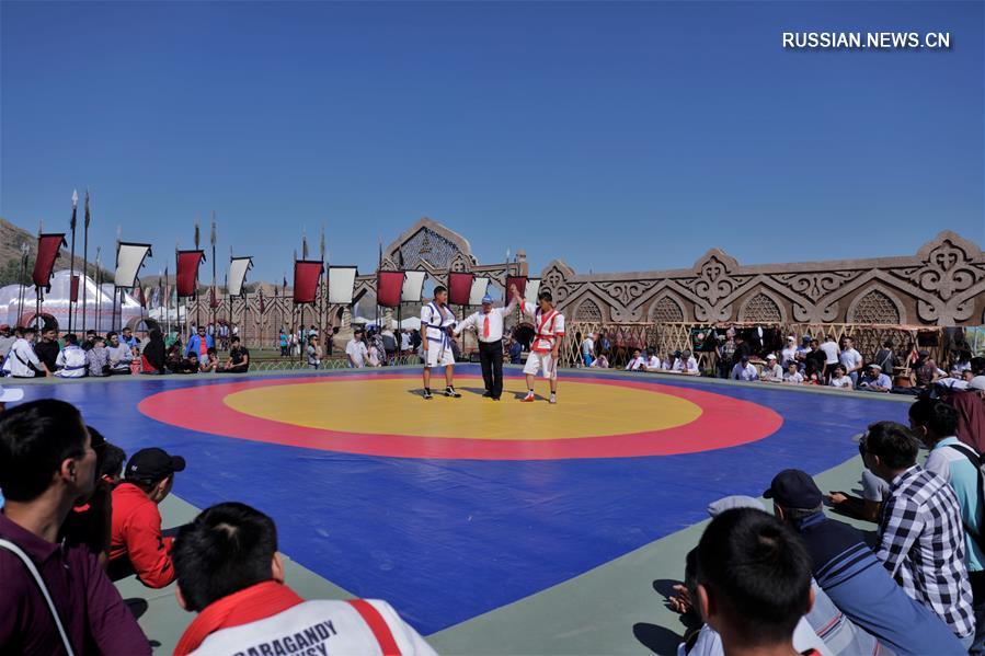 На туристическом форуме "Улытау-2019" прошли соревнования по казахской национальной борьбе "казакша курес"
