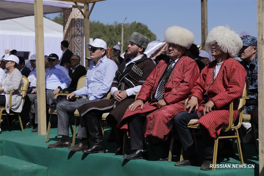 Президент Казахстана посетил II международный фестиваль этнической музыки Jezkik