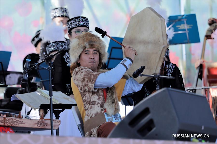 Президент Казахстана посетил II международный фестиваль этнической музыки Jezkik