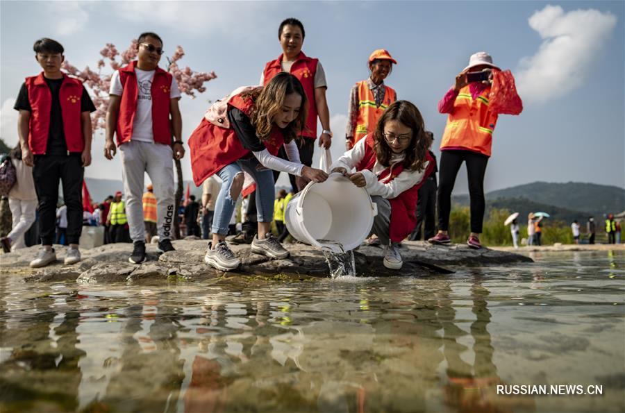 На озере Фусяньху в провинции Юньнань прошел экологический праздник