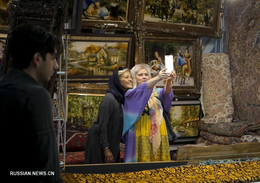 Выставка-ярмарка ковров в Тегеране