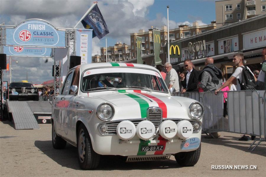 （国际）（3）老爷车集体亮相荷兰海牙