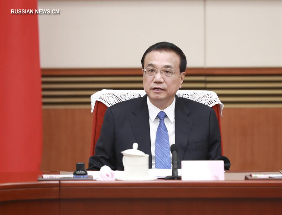 На 3-м пленарном заседании Госсовета КНР Хэ Ичэн назначен новым главой администрации САР Аомэнь